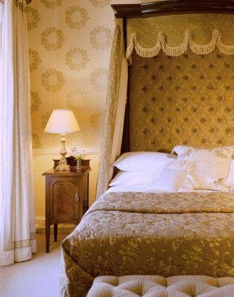 Longueville House