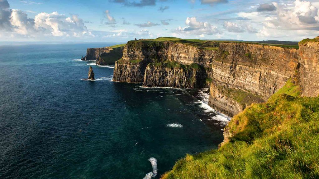 Cliffs of Moher_Ireland Chauffeur Travel